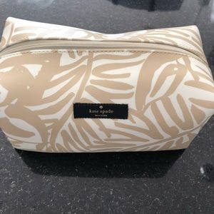 NEW Kate Spade cosmetic bag